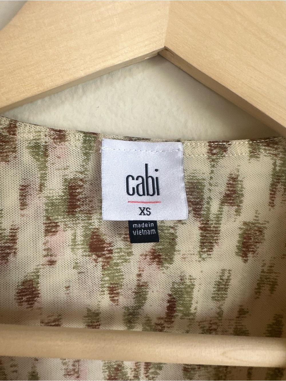 Cabi Ruched Mesh Dapple Top - Picture 3 of 11